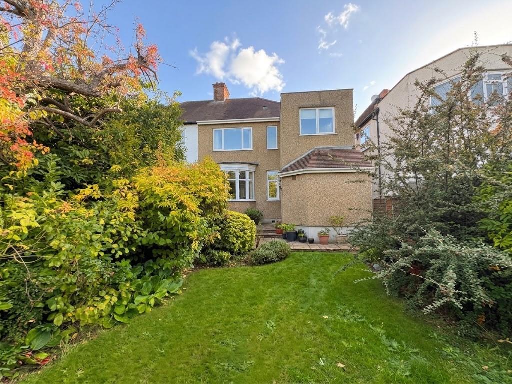 Sylvan Avenue, Mill Hill, NW7, London